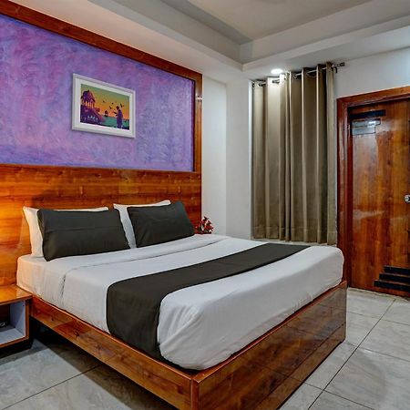 Hotel Hight Krone A Family Hotel Near Igi Airport Delhi Нью-Дели Экстерьер фото